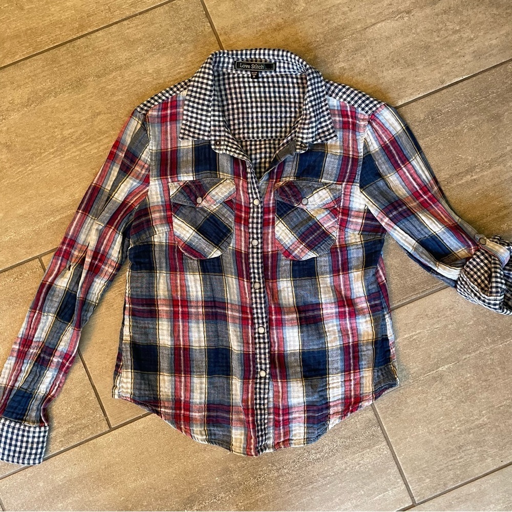 Love Stitch Plaid Gauze Top Womens Size M Snap Front Cuff Sleeve